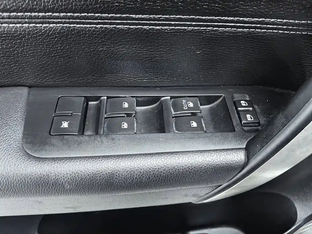 Chevrolet Captiva — миниатюра 9