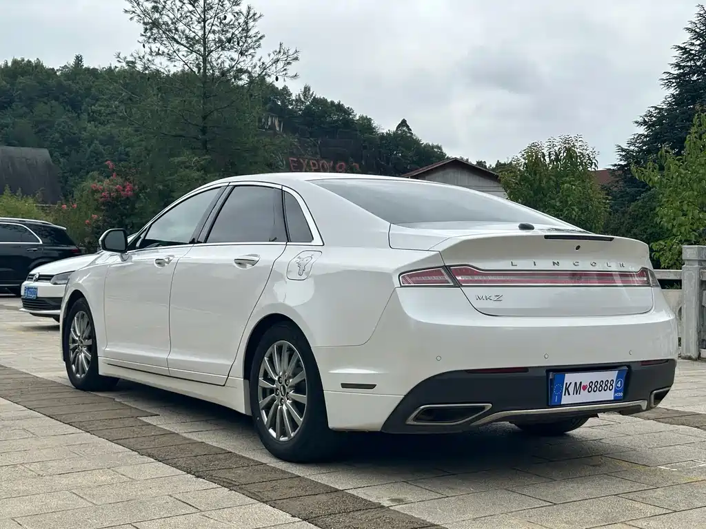 Lincoln MKZ — миниатюра 16