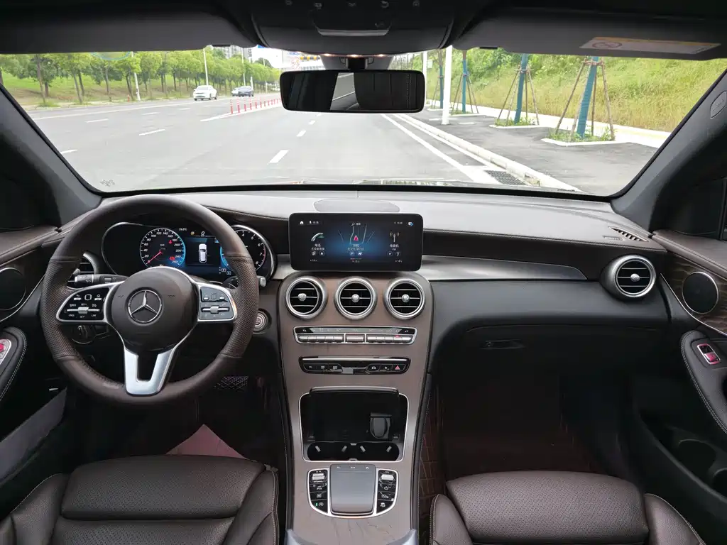 Mercedes-Benz GLC 2020 GLC 260 L 4MATIC Luxury