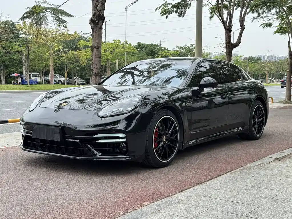 Porsche Panamera 2013