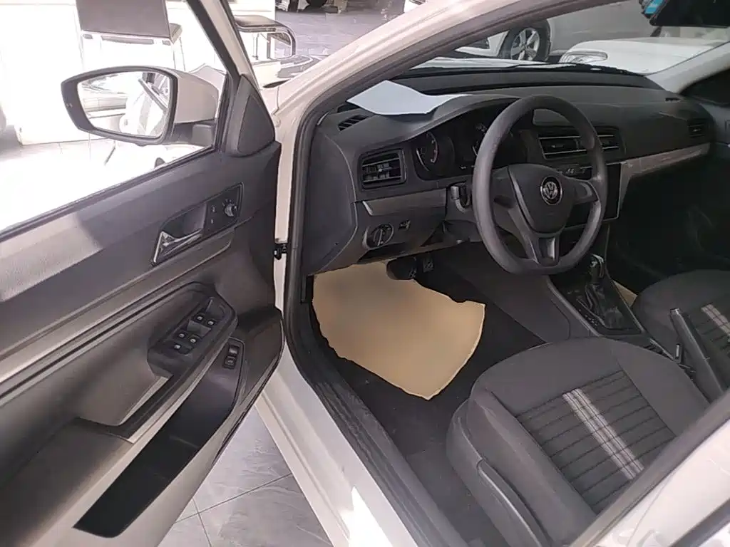 Volkswagen Lavida — миниатюра 16