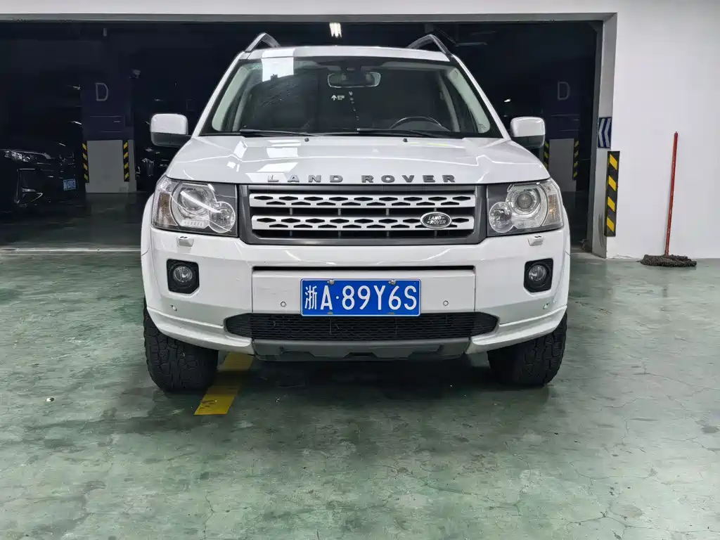Land Rover 2 011 3.2L i6 SE