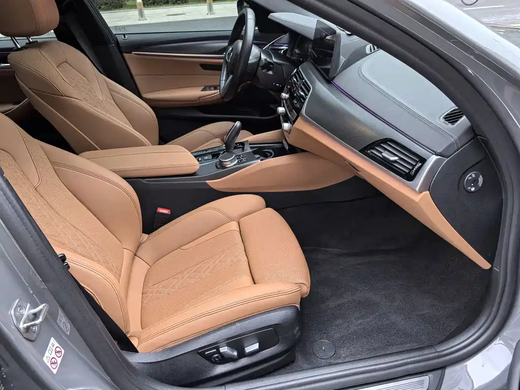 BMW 5 Series (Import) — миниатюра 12