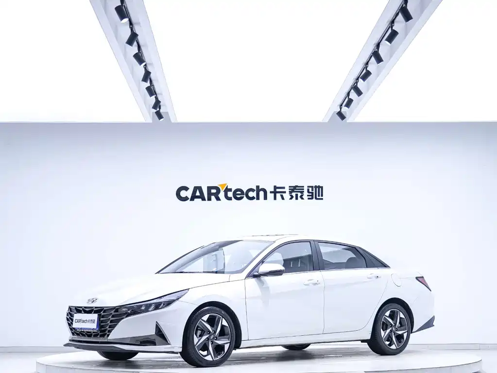 Hyundai Elantra 2023