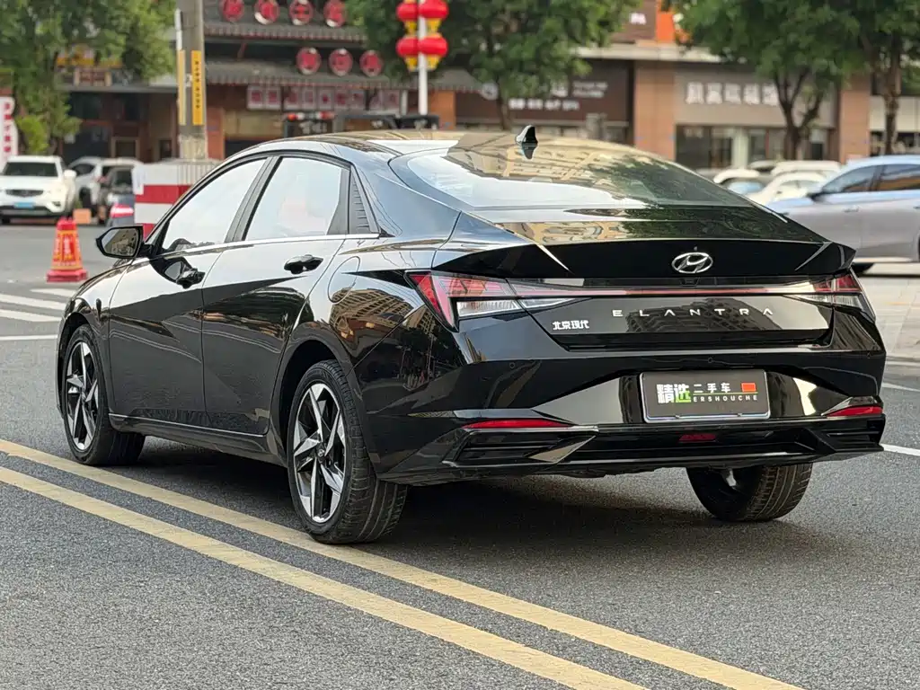 Hyundai Elantra — миниатюра 15