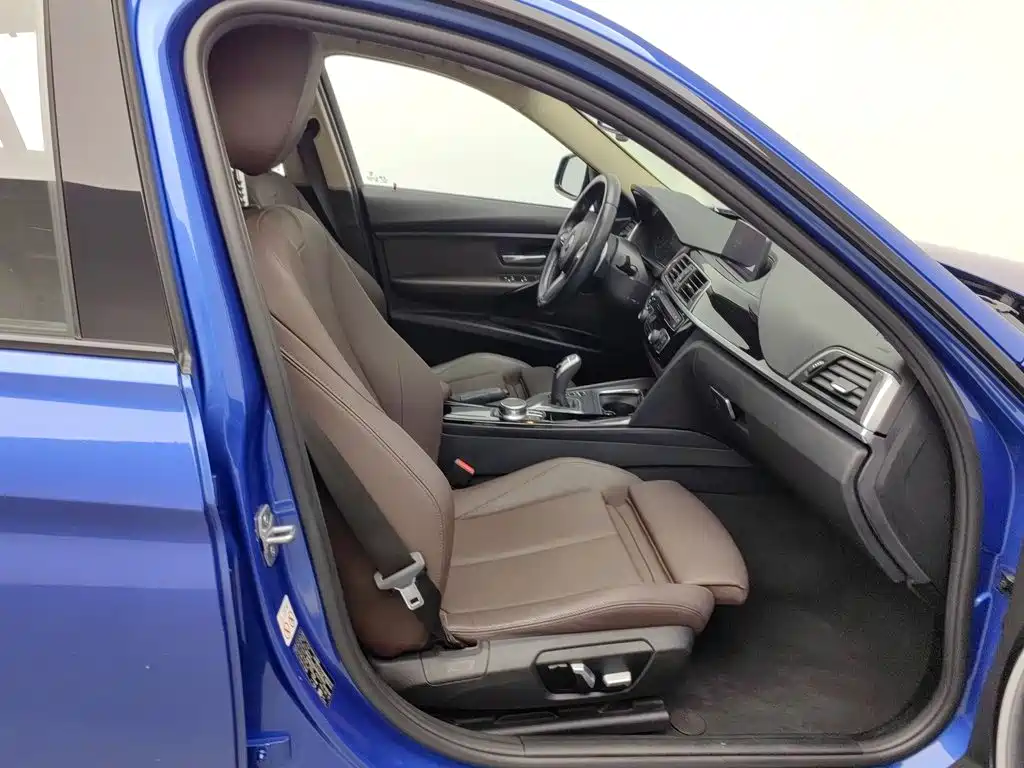 BMW 3 Series — миниатюра 23