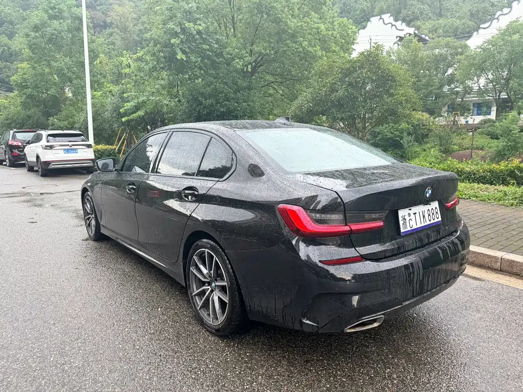 BMW 3 Series — миниатюра 8