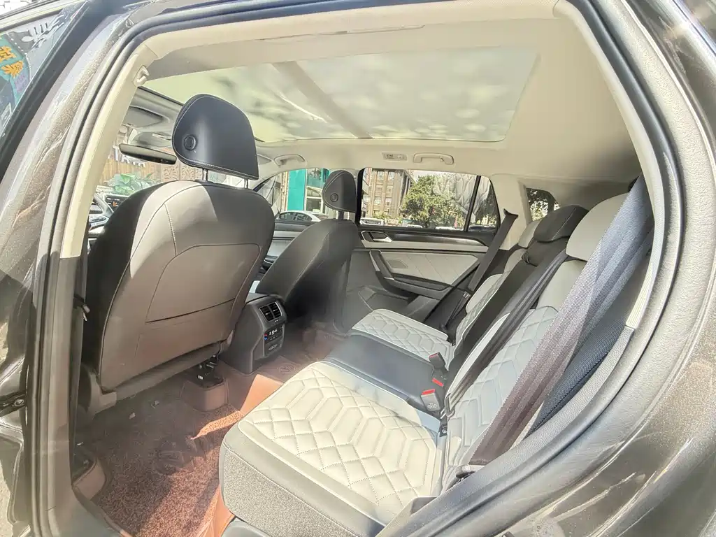 Volkswagen Tayron 2024 300TSI Luxury Plus