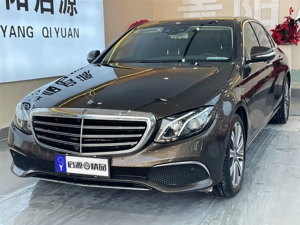 MERCEDES-BENZ E CLASS