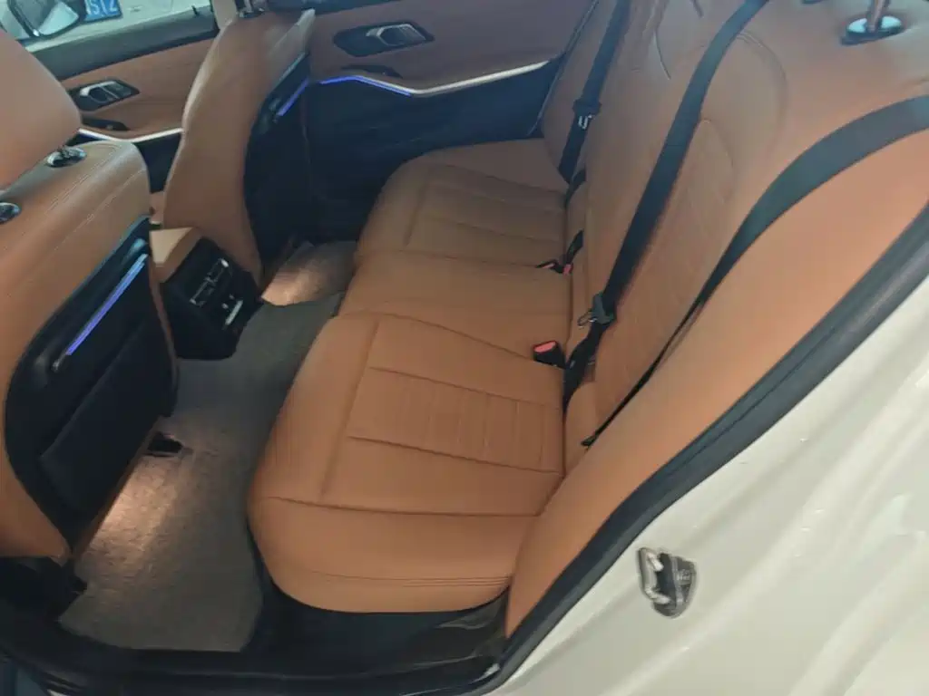 BMW 3 Series — миниатюра 17