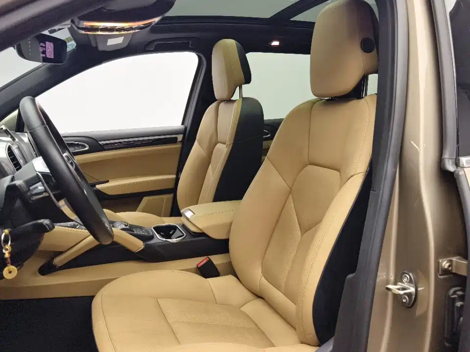 Porsche Cayenne — миниатюра 12