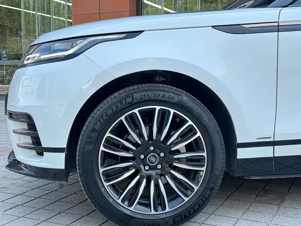 Land Rover Velar — миниатюра 5