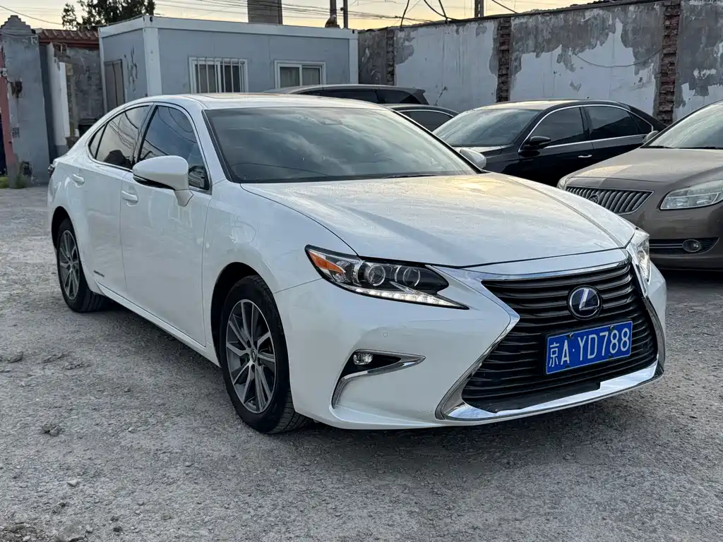 Lexus ES 2015 300h Luxury