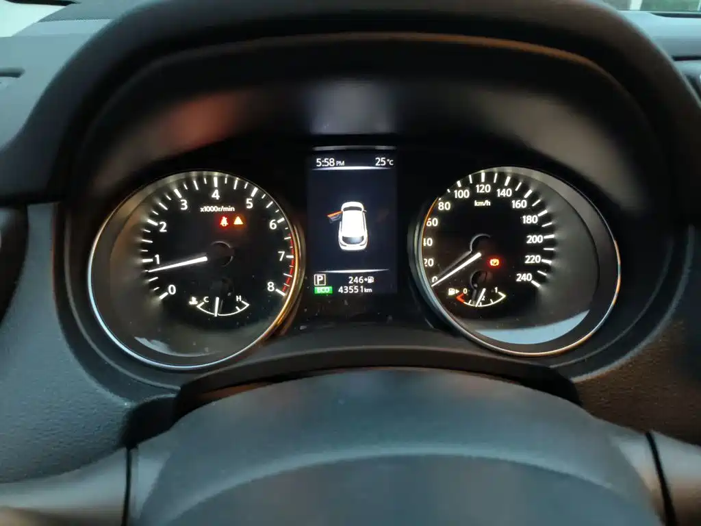 Nissan Qashqai — миниатюра 8