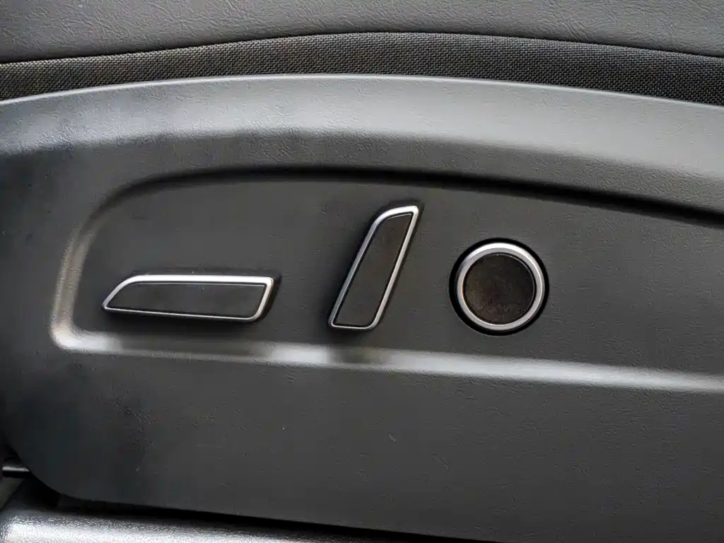 Tesla Model Y — фотографии объявления, Фото 20