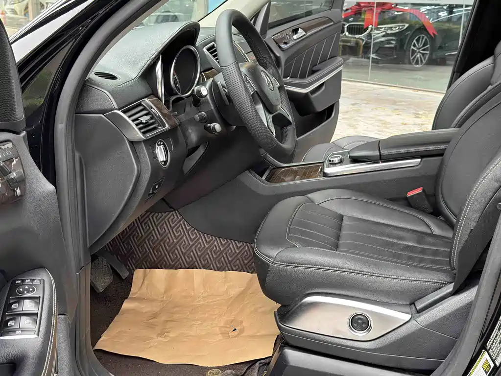 Mercedes-Benz GL-Class — миниатюра 11