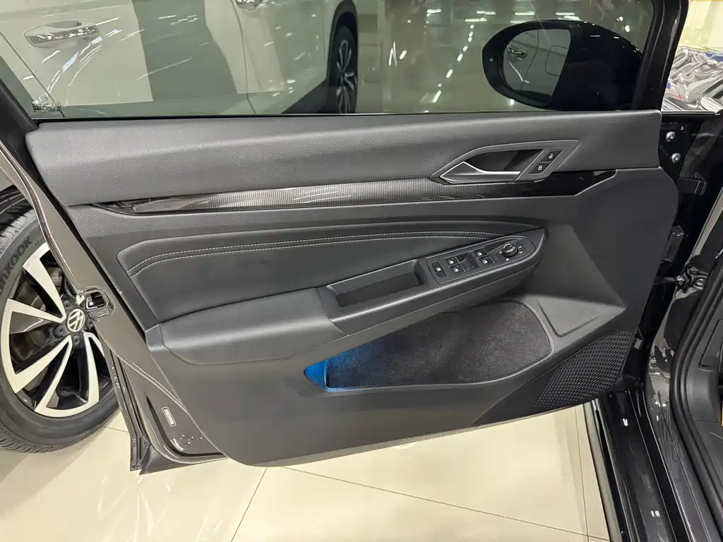 Volkswagen Golf 2023 280TSI DSG R-Line Lite