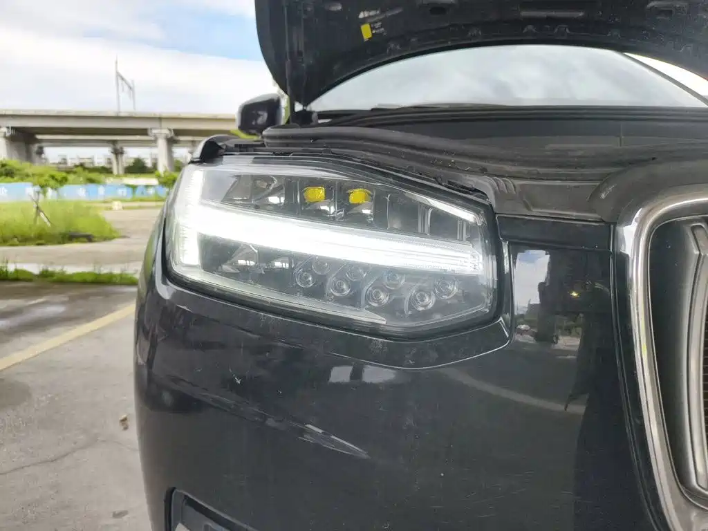 Volvo XC90 PHEV — миниатюра 7