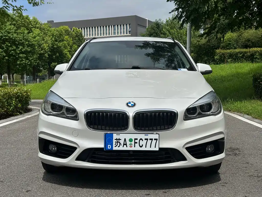 BMW 2 Series Active Tourer — миниатюра 2