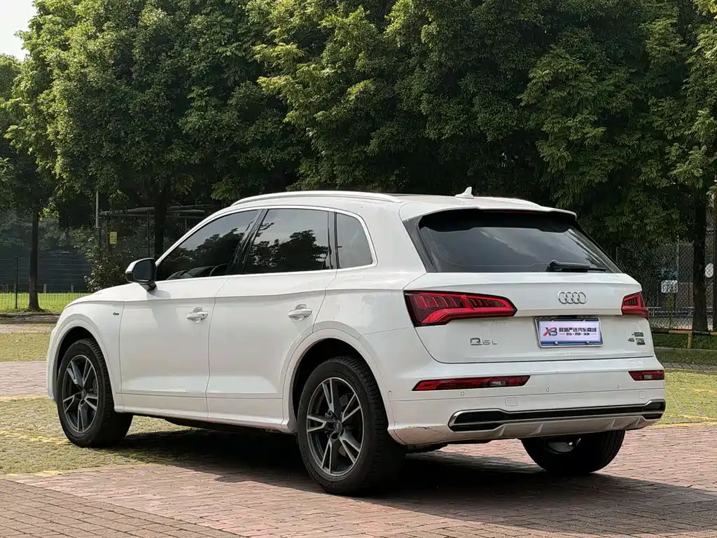 Audi Q5L — миниатюра 5