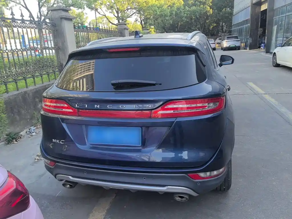 Lincoln MKC — миниатюра 6