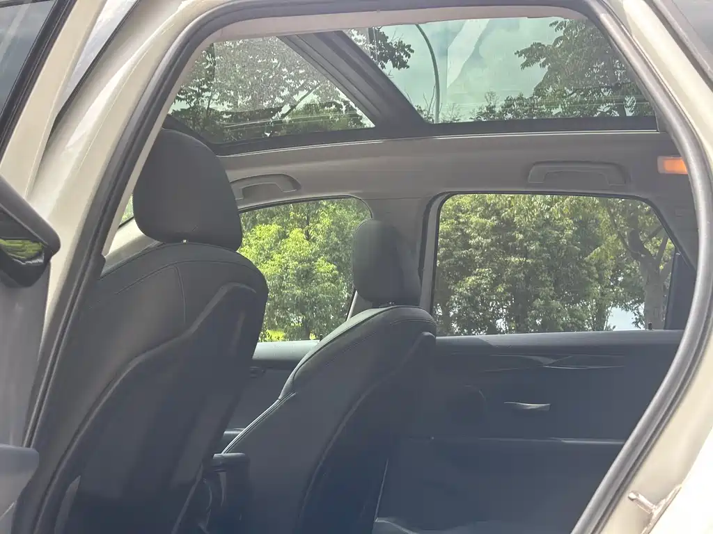 BMW 2 Series Active Tourer — миниатюра 10