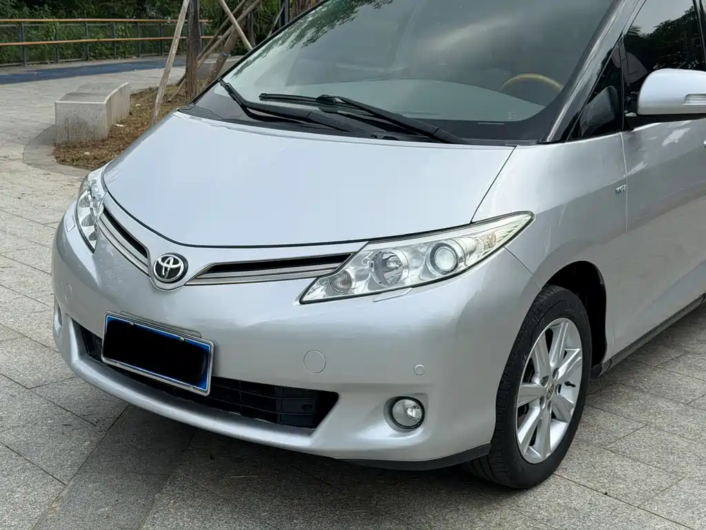 Toyota Previa — миниатюра 16