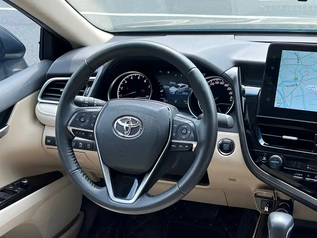 Toyota Camry — миниатюра 7