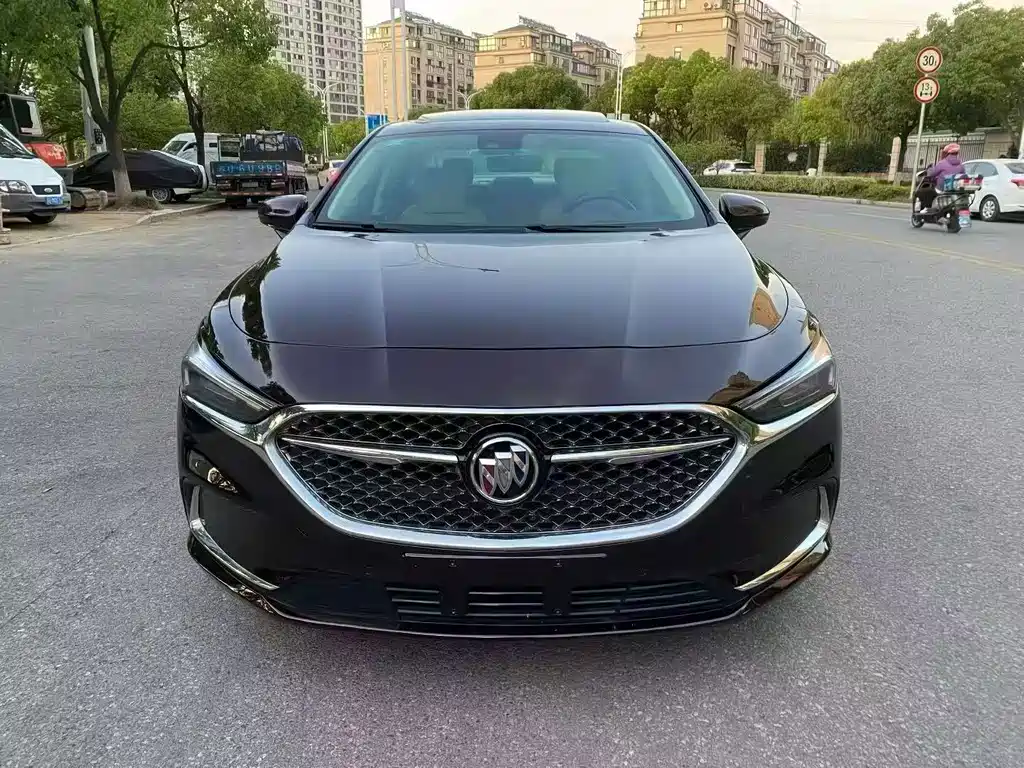Buick LaCrosse — миниатюра 2