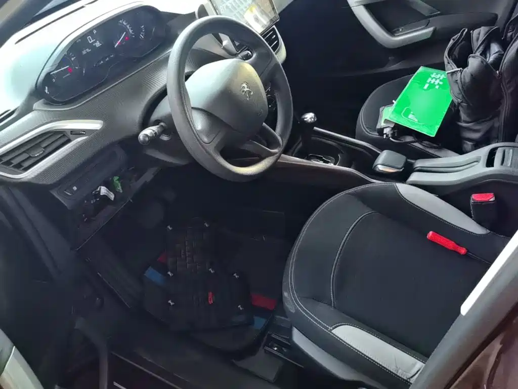 Peugeot 2008 — миниатюра 15