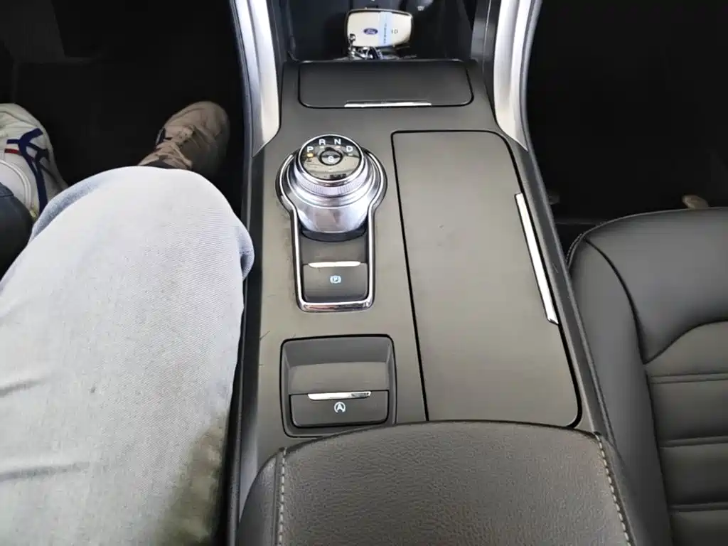 Ford Mondeo — миниатюра 14