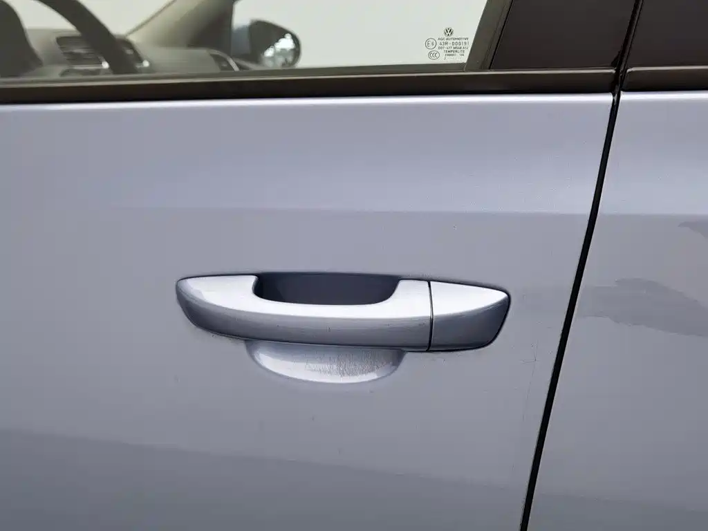 Volkswagen Golf — миниатюра 18