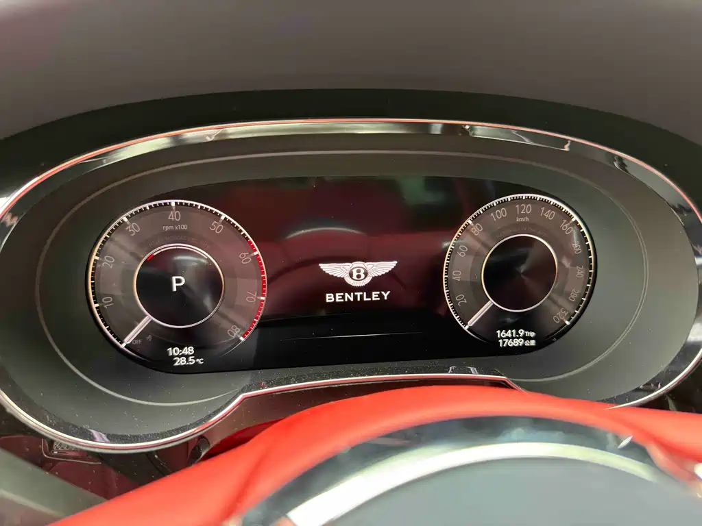 Bentley Bentayga — миниатюра 8