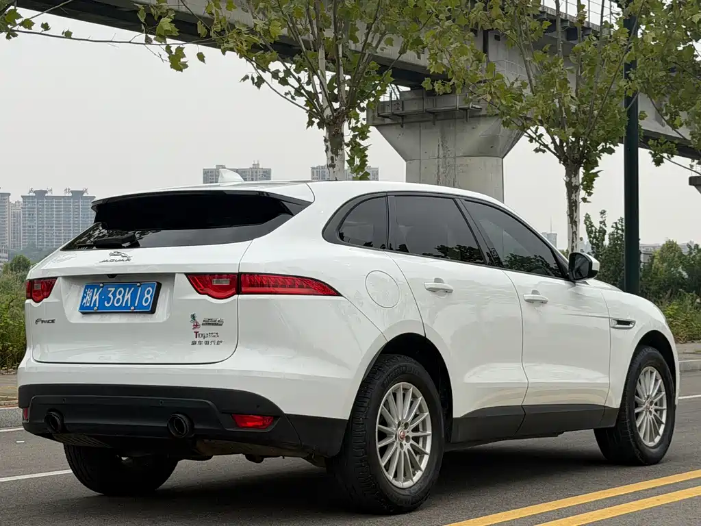 Jaguar F-PACE — миниатюра 7