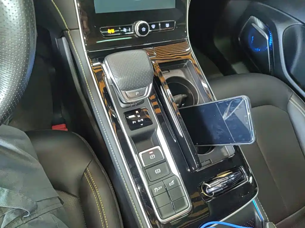 Roewe i6 MAX — миниатюра 14