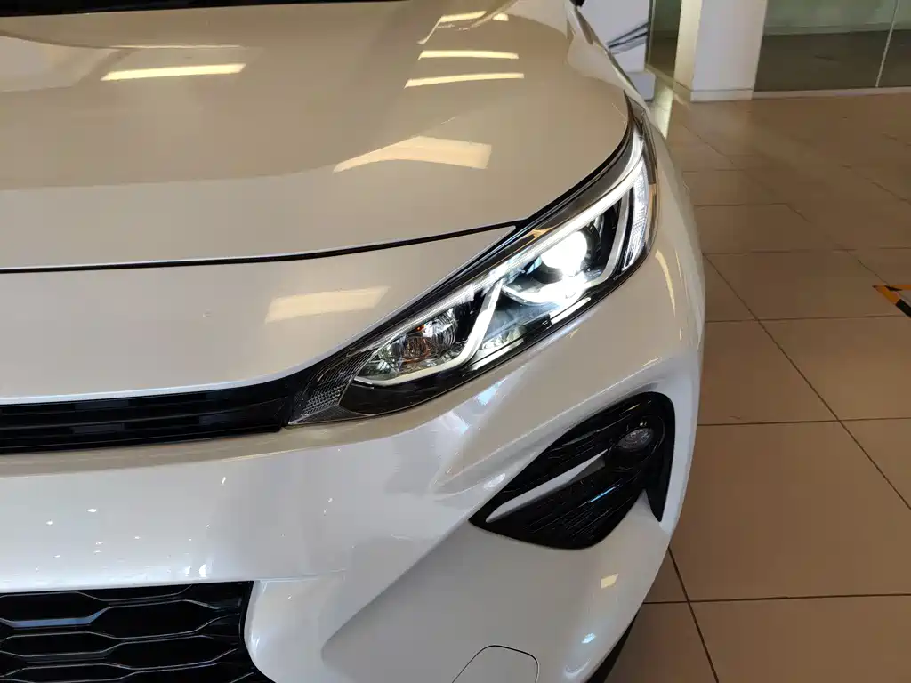 Toyota Wildlander 2023 2.5L E-CVT Luxury