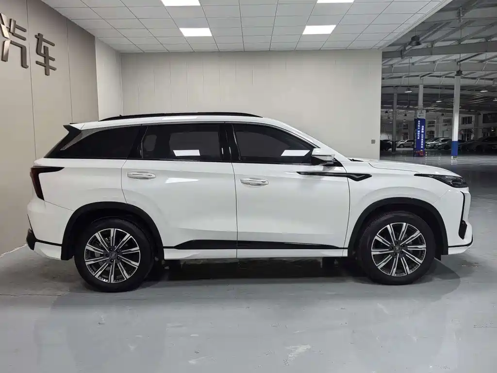 Changan CS75 PLUS — миниатюра 8