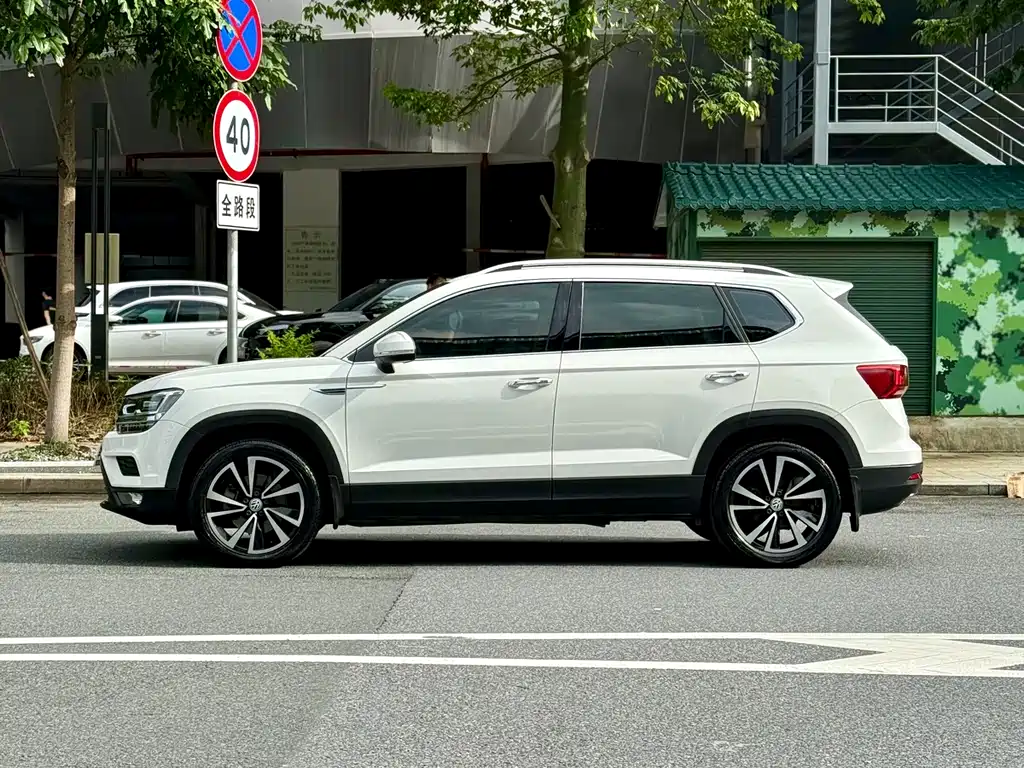 Volkswagen Tharu 2019 280TSI Luxury V