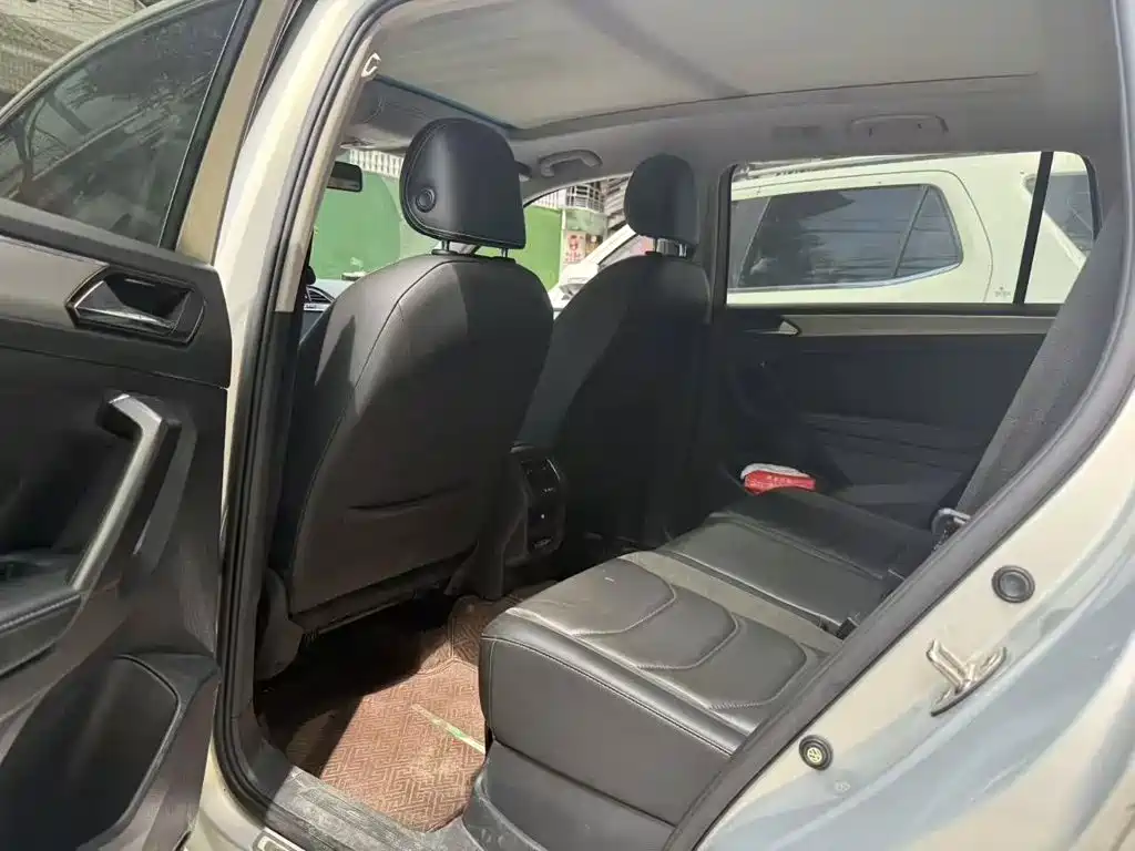Volkswagen Tiguan L — миниатюра 5