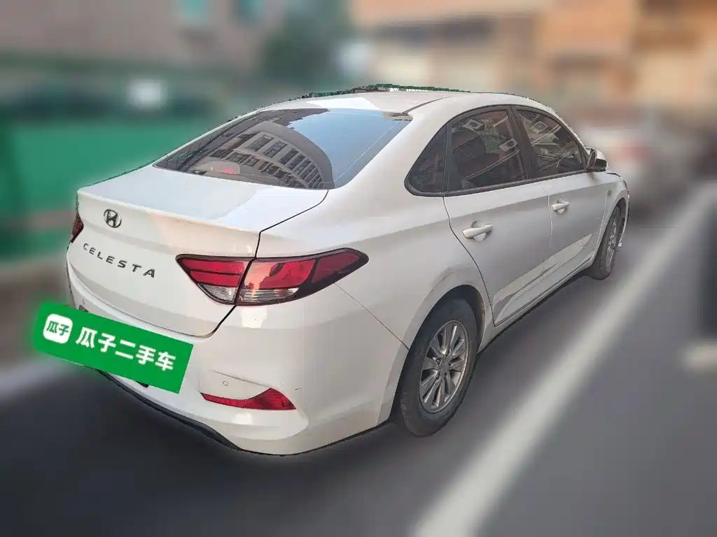 Hyundai Elantra — миниатюра 4