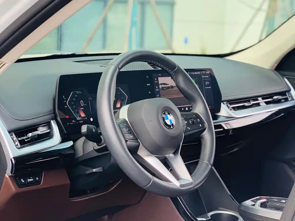 BMW X1 — миниатюра 15
