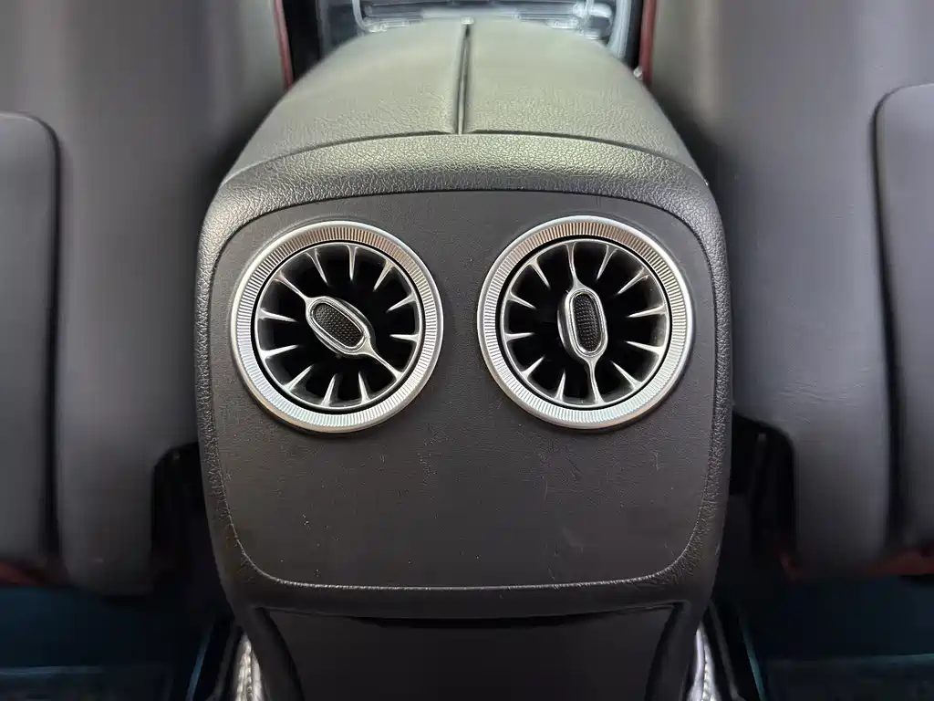 Mercedes-Benz E-Class (Import) — миниатюра 6