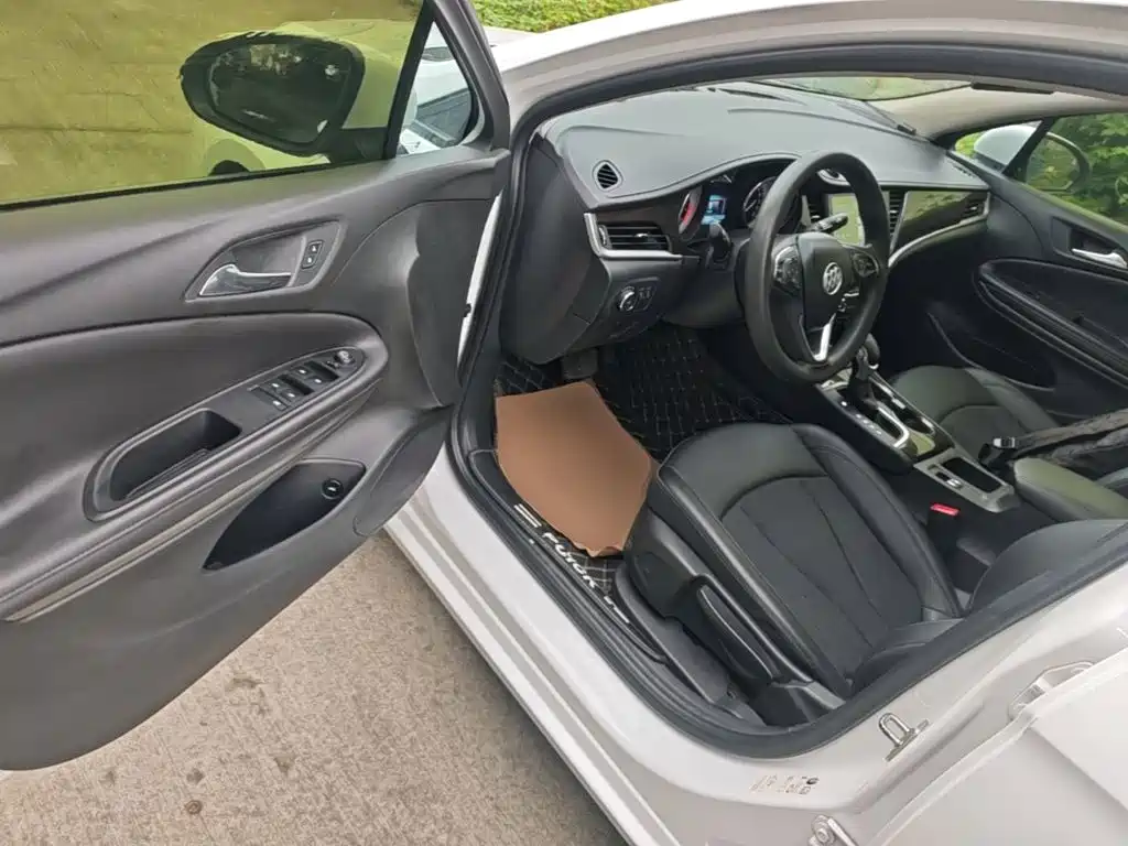 Buick Verano — миниатюра 16