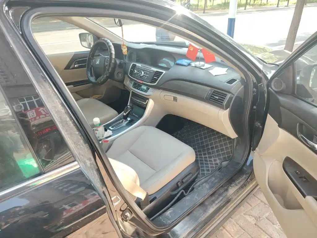 Honda Accord — миниатюра 22