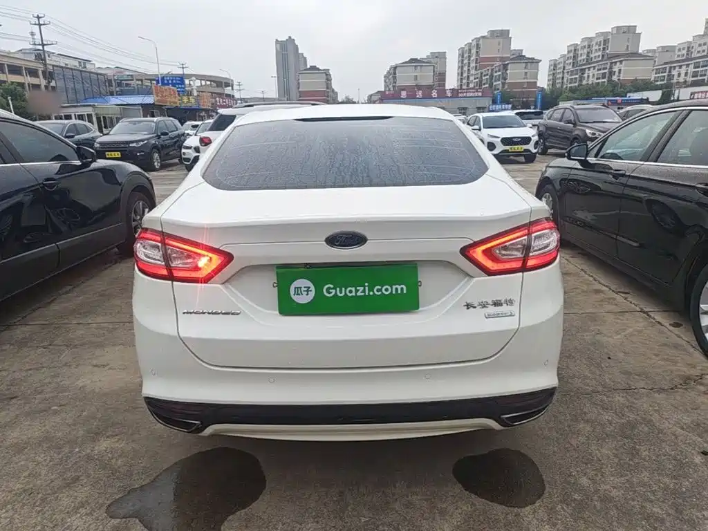 Ford Mondeo — миниатюра 6