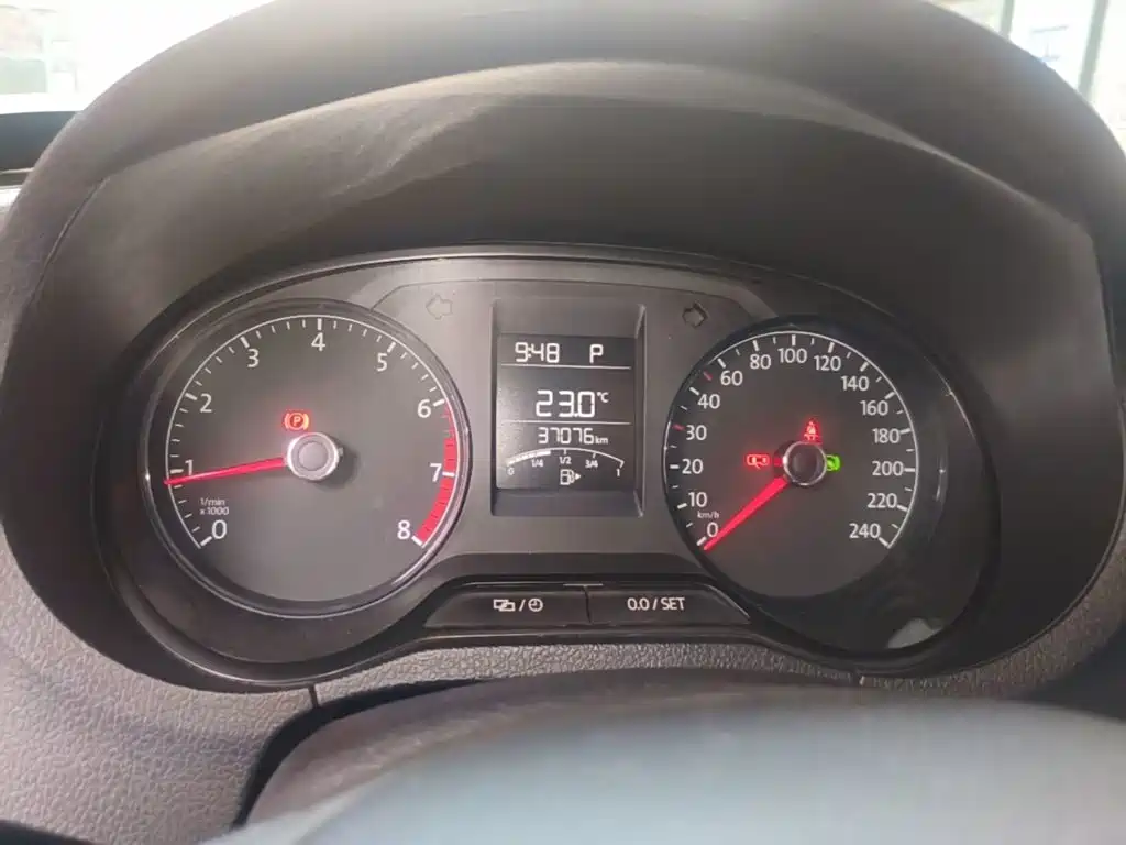 Volkswagen Polo — миниатюра 12