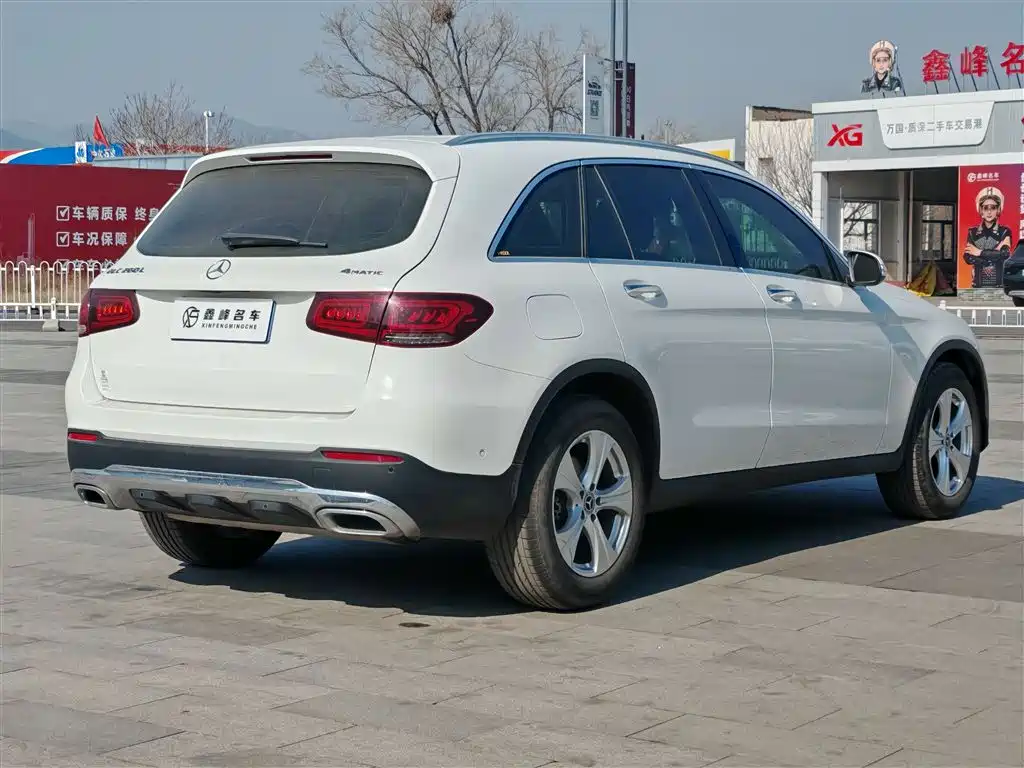 MERCEDES-BENZ GLC