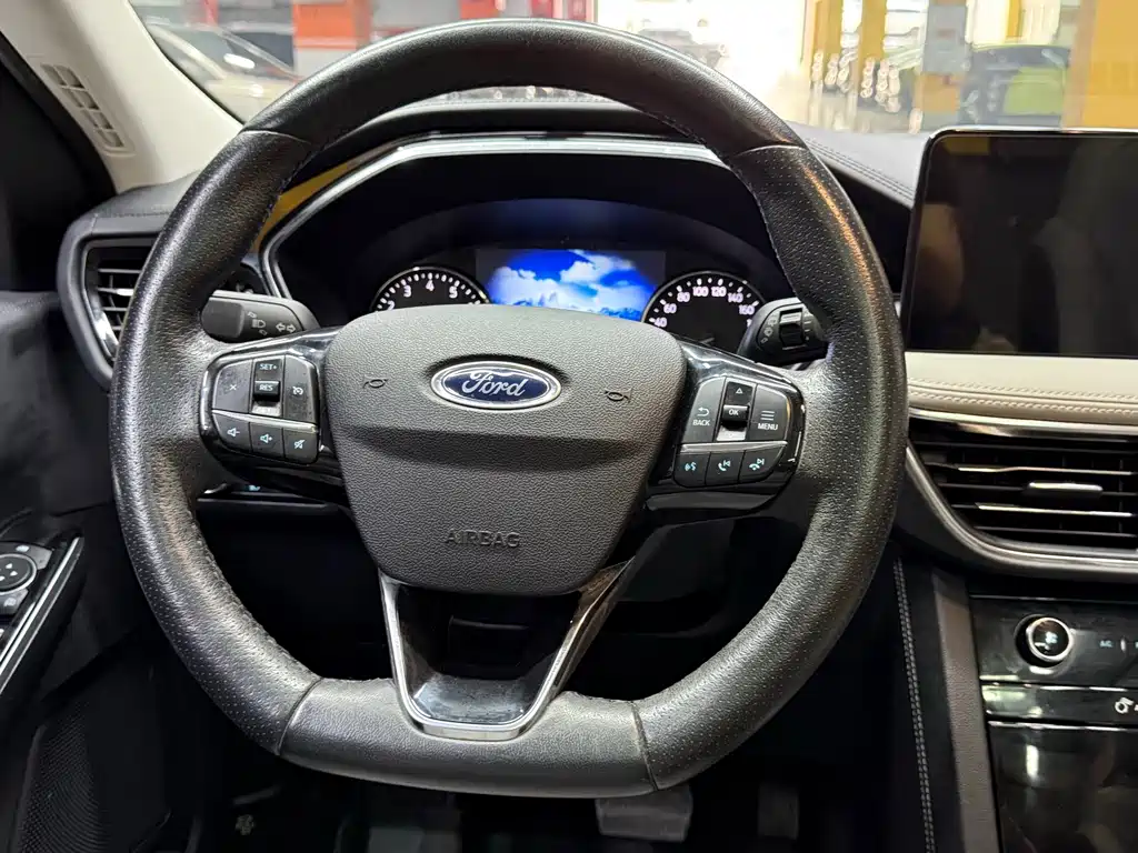 Ford Escape — миниатюра 15
