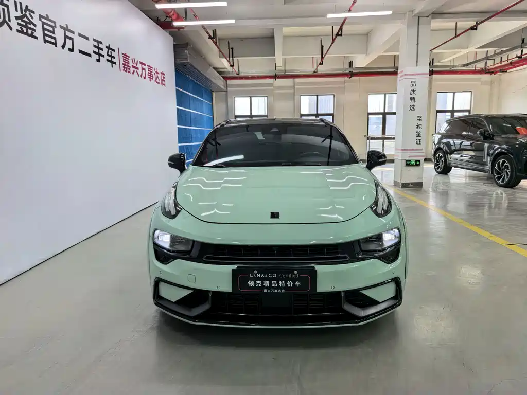 LYNK & CO. 02 HATCHBACK