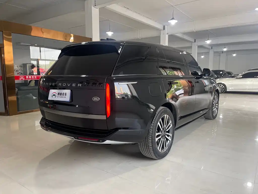 Land Rover Range Rover 2023 3.0 L6 400PS Long Wheelbase